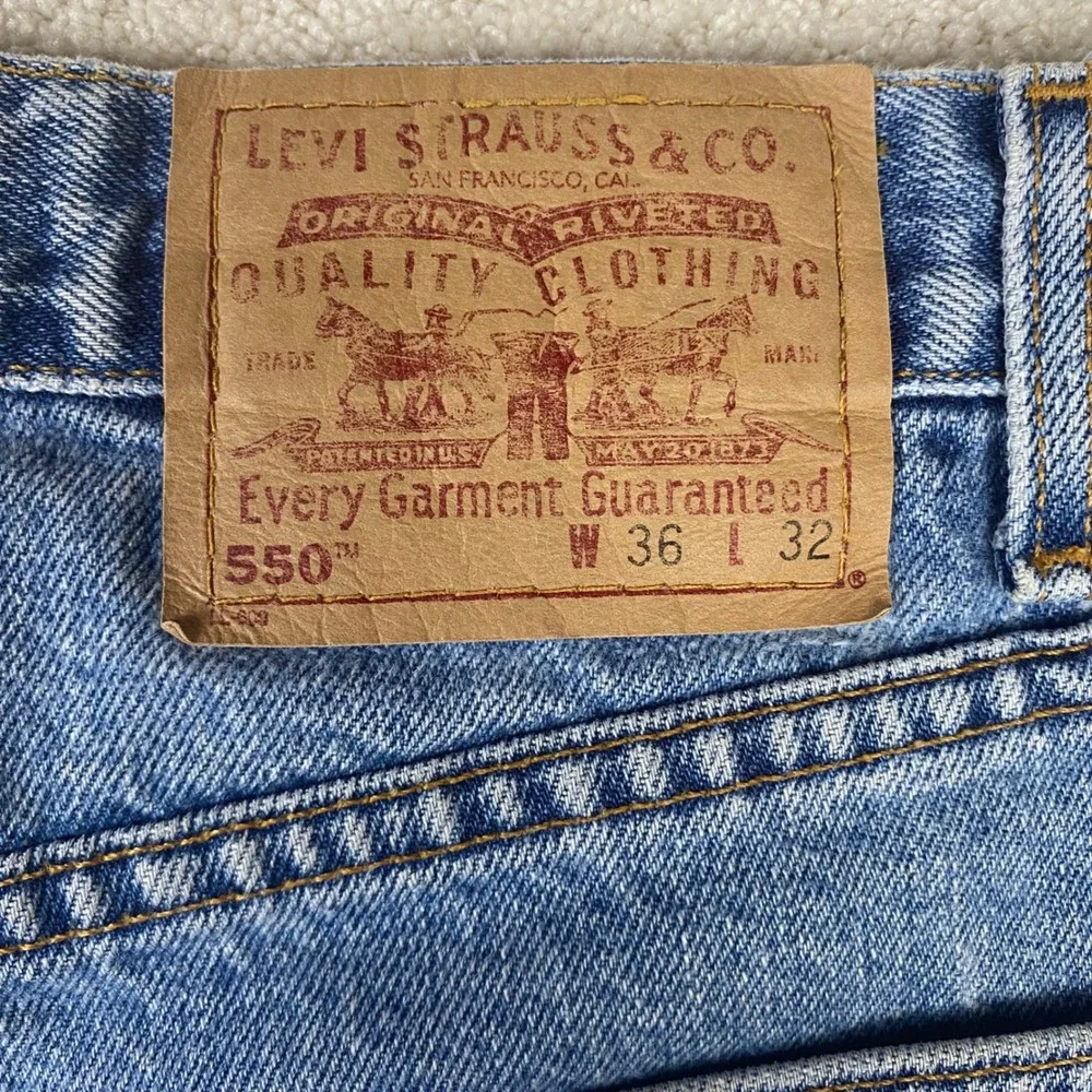 Vtg Levi's 550 Relaxed Jeans Mens 36x32 fits 35x31 Blue 100% Cotton Y2K Denim